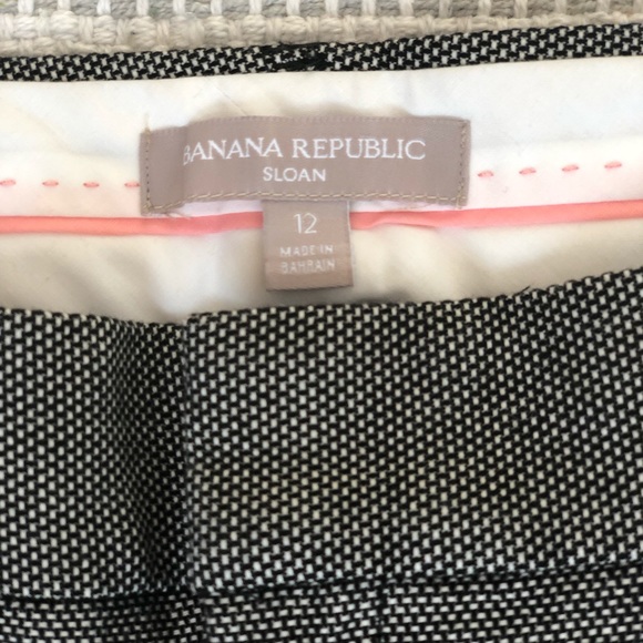 Cropped Pants - Picture 4 of 5